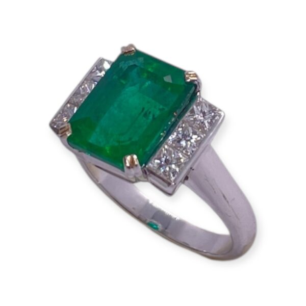 Emerald cut emerald and diamond ring in white gold, Harsh Khandelwal Jewellery, Oms milano