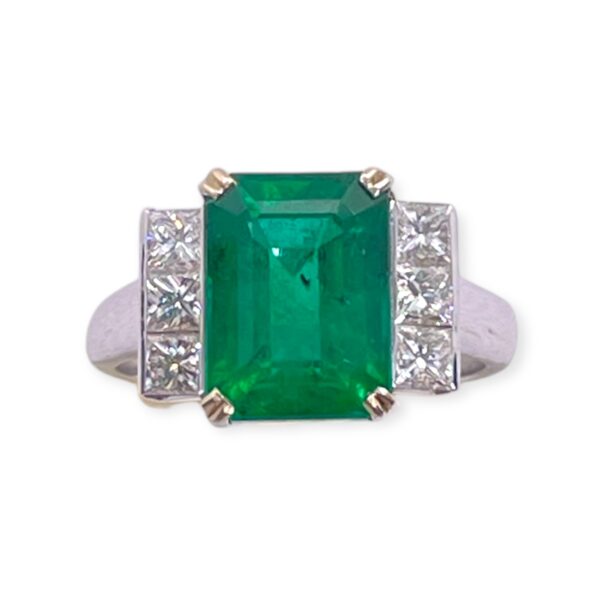 Emerald cut emerald and diamond ring in white gold, Harsh Khandelwal Jewellery, Oms milano